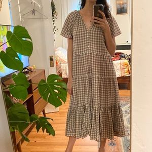The great plaid tiered midi dress size 1